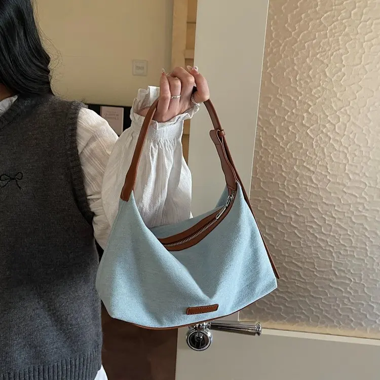 Luxury Niche Design Women's Crossbody Bag 2026 Spring Summer New Color Block All-match Shoulder Handbag
Luxury Niche Design Women's Crossbody Bag 2026 Spring Summer New Color Block All-match Shoulder Handbag