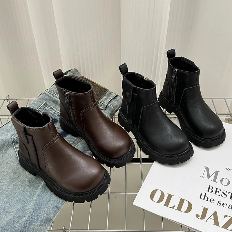 Кожаные ботинки на платформе для маленьких девочек, новинка 2023 года, осенне-зимние детские термосапоги, нескользящие простые шикарные школьные уличные повседневные ботинки
Кожаные ботинки на платформе для маленьких девочек, новинка 2023 года, осенне-зимние детские термосапоги, нескользящие простые шикарные школьные уличные повседневные ботинки