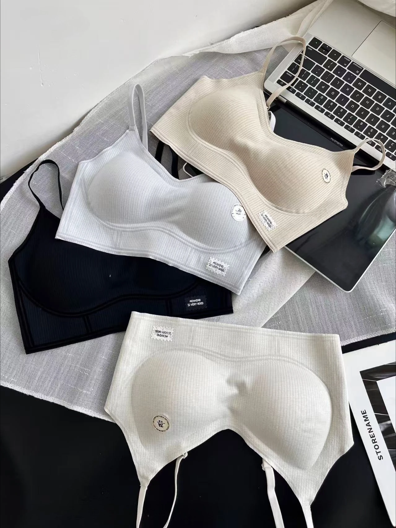 Fashion Antibacterial Cloud Clothes Cool Striped Square Collar Pull Underwear Comfortable Breathable No Trace Beautiful Back
Fashion Antibacterial Cloud Clothes Cool Striped Square Collar Pull Underwear Comfortable Breathable No Trace Beautiful Back
