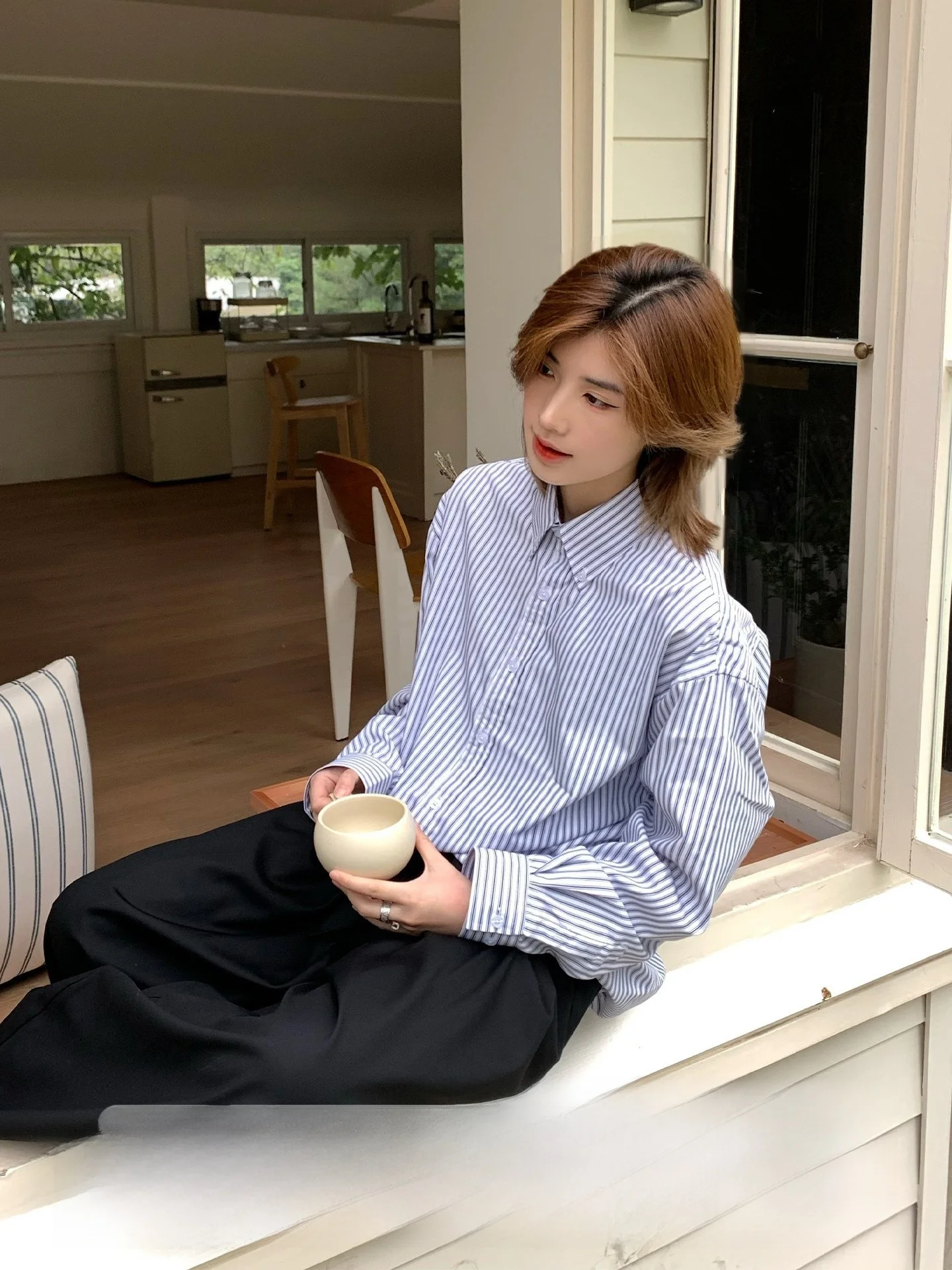 Classic Striped Shirt Casual Style Thin Long Sleeve Unisex Polyester Fiber Resistant to Deformation Spring Season Regular Length
Classic Striped Shirt Casual Style Thin Long Sleeve Unisex Polyester Fiber Resistant to Deformation Spring Season Regular Length