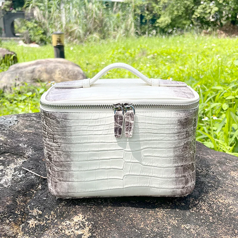 Crocodile Patterned Cowhide Makeup Bag Women's Cosmetic bag Travel Portable Wash Bag Large Capacity Practical Storage Bag
Crocodile Patterned Cowhide Makeup Bag Women's Cosmetic bag Travel Portable Wash Bag Large Capacity Practical Storage Bag