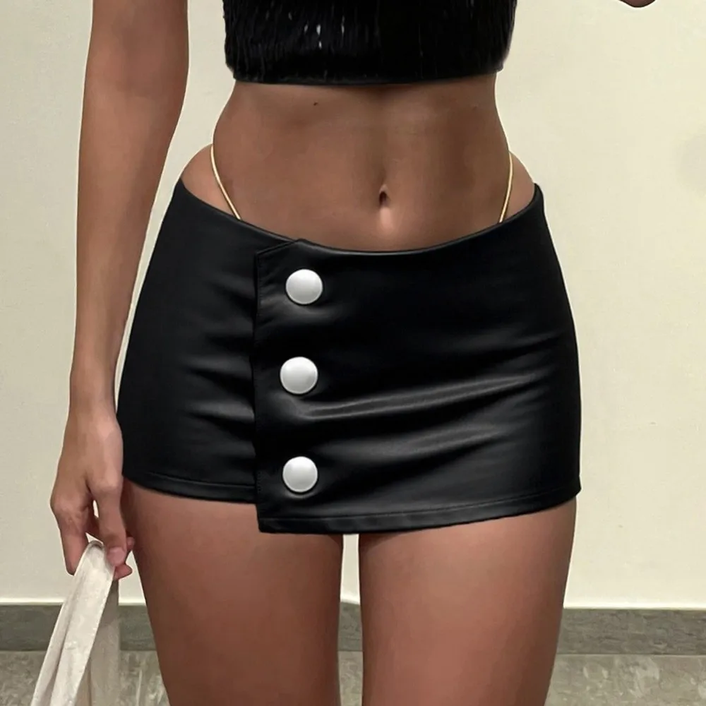 PU Leather Metal Fastening Skirt Low-waist Black Package Hip Skirt Slim Fit with Lining Inside Irregular Half-length Skirt
PU Leather Metal Fastening Skirt Low-waist Black Package Hip Skirt Slim Fit with Lining Inside Irregular Half-length Skirt