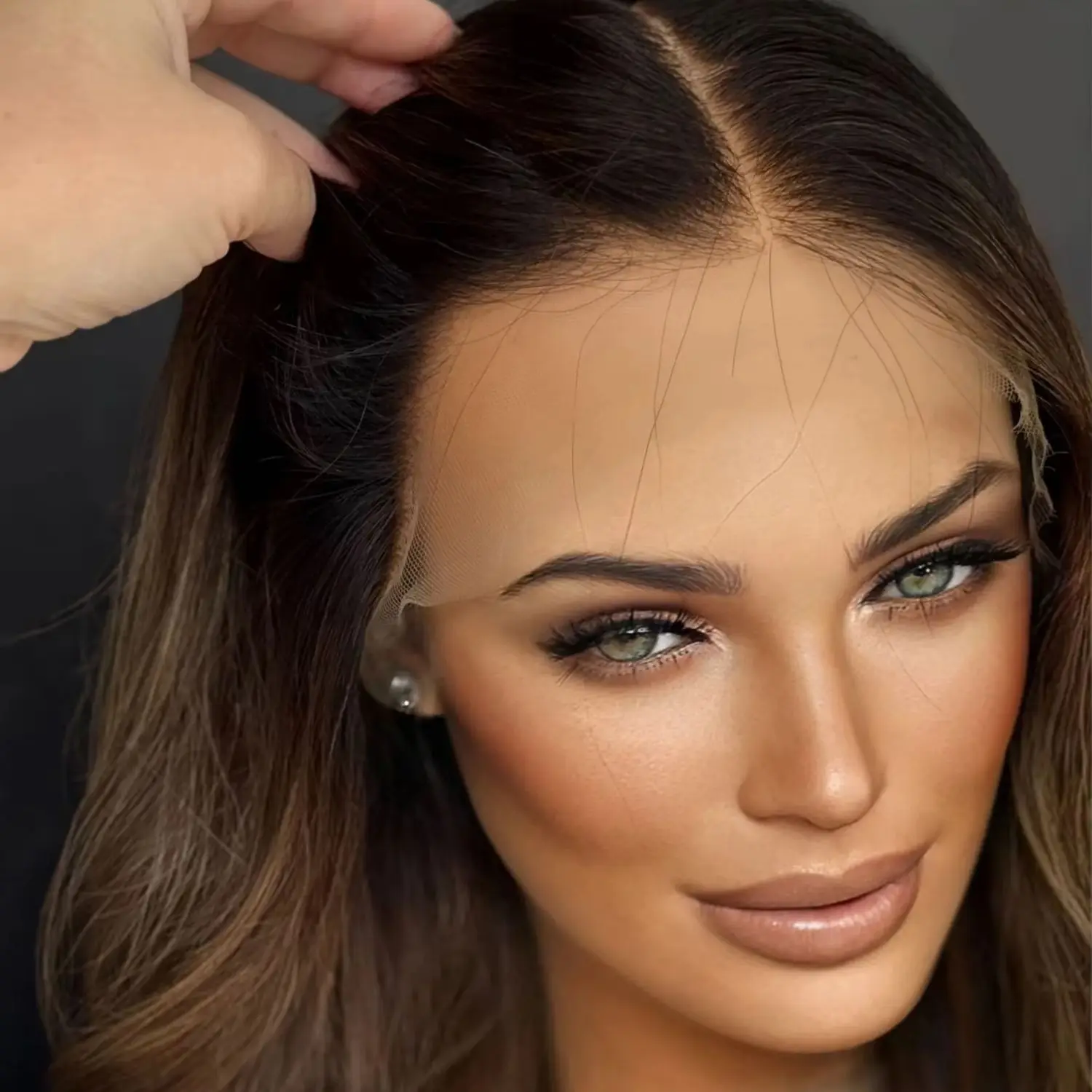 Natural Long Body Wave Wig Ombre Caramel Brown Highlights Balayage Synthetic Lace Front Wig Top Swiss HD Lace Wig for Women
Natural Long Body Wave Wig Ombre Caramel Brown Highlights Balayage Synthetic Lace Front Wig Top Swiss HD Lace Wig for Women