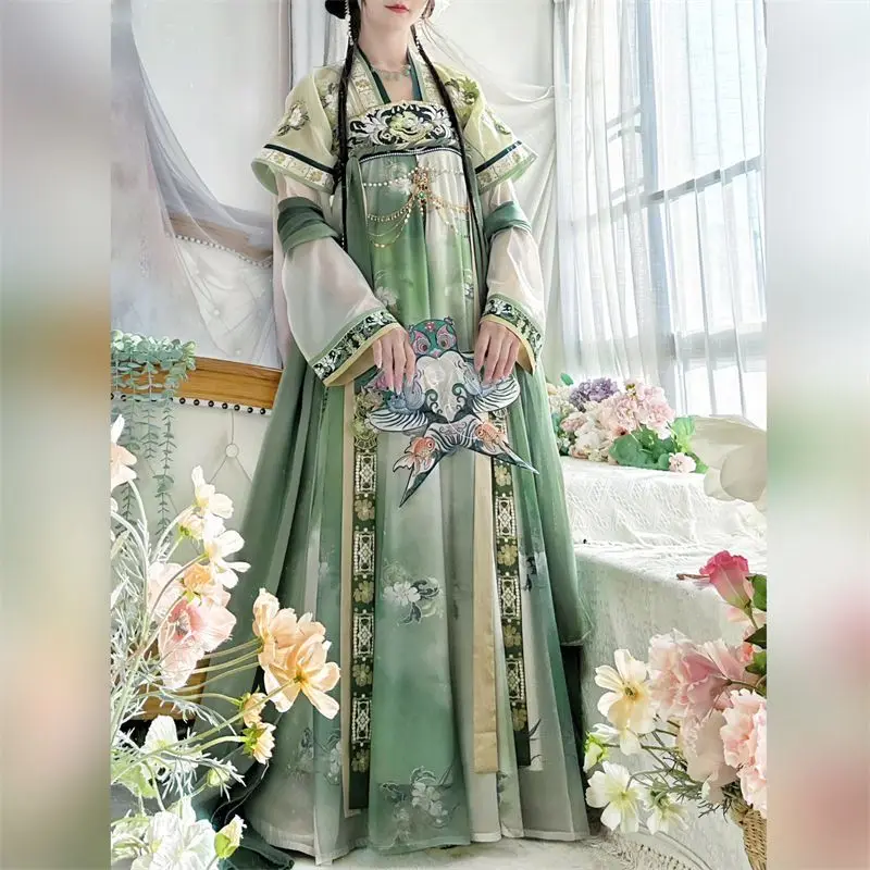Женская юбка Hanfu в традиционном китайском стиле, Высококачественная летняя одежда с вышитым принтом и окрашиванием в стиле династии Тан, зеленая
Женская юбка Hanfu в традиционном китайском стиле, Высококачественная летняя одежда с вышитым принтом и окрашиванием в стиле династии Тан, зеленая