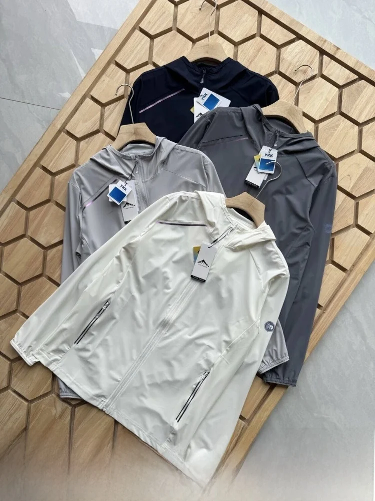 Outdoor Men's Lightweight Elastic Skin Shirt Quick Dry Sun Protection Cool Sensation Technology Spring Summer Fashionable Jacket
Outdoor Men's Lightweight Elastic Skin Shirt Quick Dry Sun Protection Cool Sensation Technology Spring Summer Fashionable Jacket