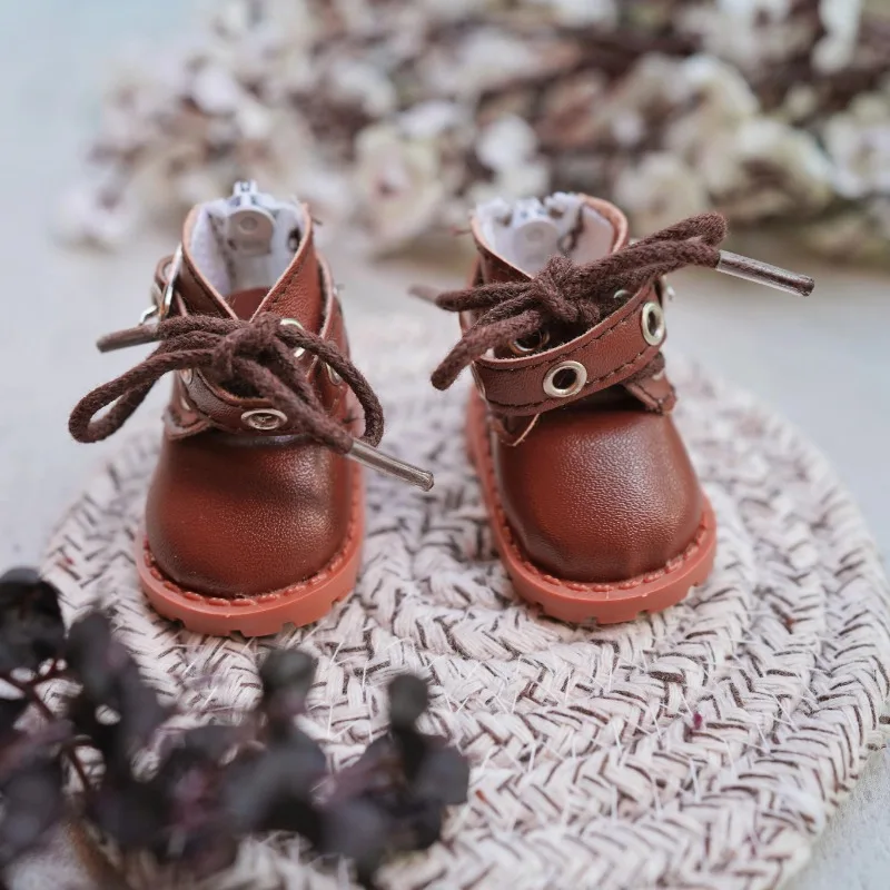 20cm Plush Toy Shoes 5.5cm * 3cm Adjustable Decorative Leather Shoes 7.5cm * 4.3cm Handmade Leather Shoes Homecoming Season Gift
20cm Plush Toy Shoes 5.5cm * 3cm Adjustable Decorative Leather Shoes 7.5cm * 4.3cm Handmade Leather Shoes Homecoming Season Gift