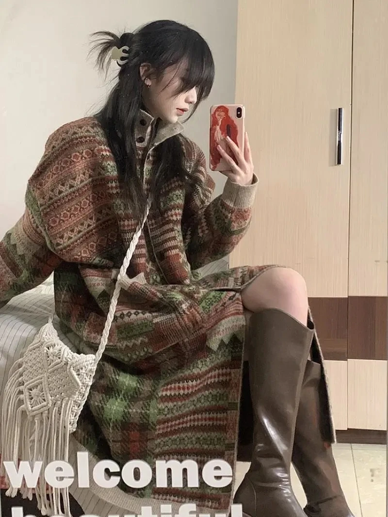 Women Korean Casual Sweater Cardigan 2023 Autumn Winter Lazy Style Retro Loose Versatile Color Contrast Stitching Knit Long Coat
Women Korean Casual Sweater Cardigan 2023 Autumn Winter Lazy Style Retro Loose Versatile Color Contrast Stitching Knit Long Coat