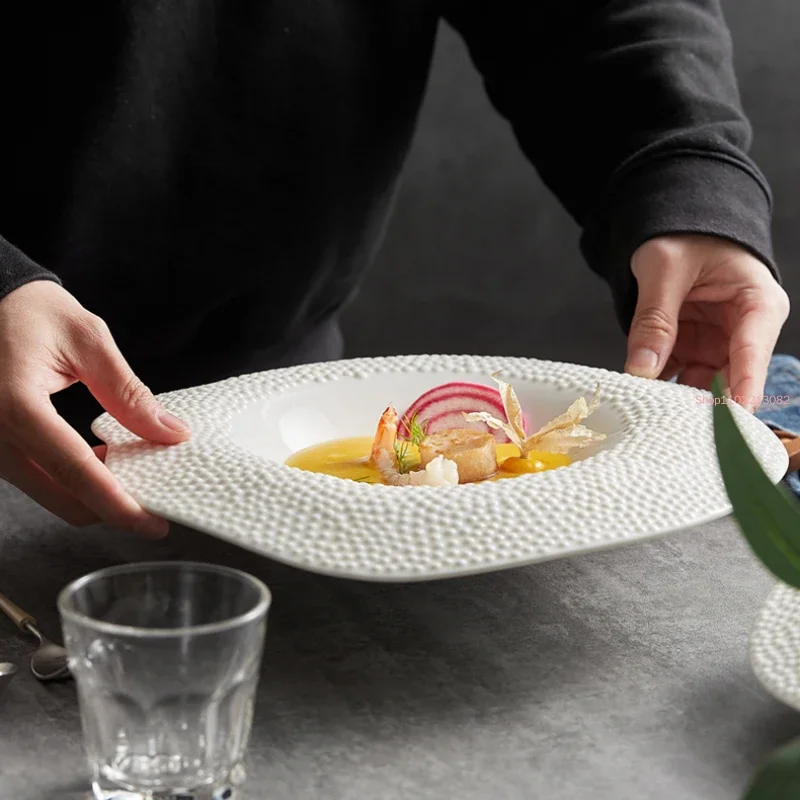 White Special-shaped Ceramic Western Plate New Straw Hat Plate Soup Plate Hotel Tableware Creative Irregular Lotus Leaf Plate
White Special-shaped Ceramic Western Plate New Straw Hat Plate Soup Plate Hotel Tableware Creative Irregular Lotus Leaf Plate