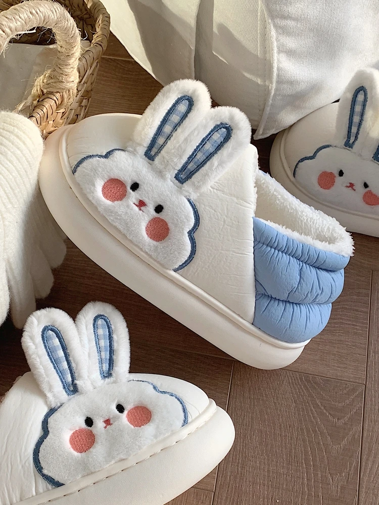 Милые хлопковые тапочки с кроликами для женщин, зимние, домашние, нескользящие, на высоком каблуке, теплые, уютные домашние тапочки
Милые хлопковые тапочки с кроликами для женщин, зимние, домашние, нескользящие, на высоком каблуке, теплые, уютные домашние тапочки