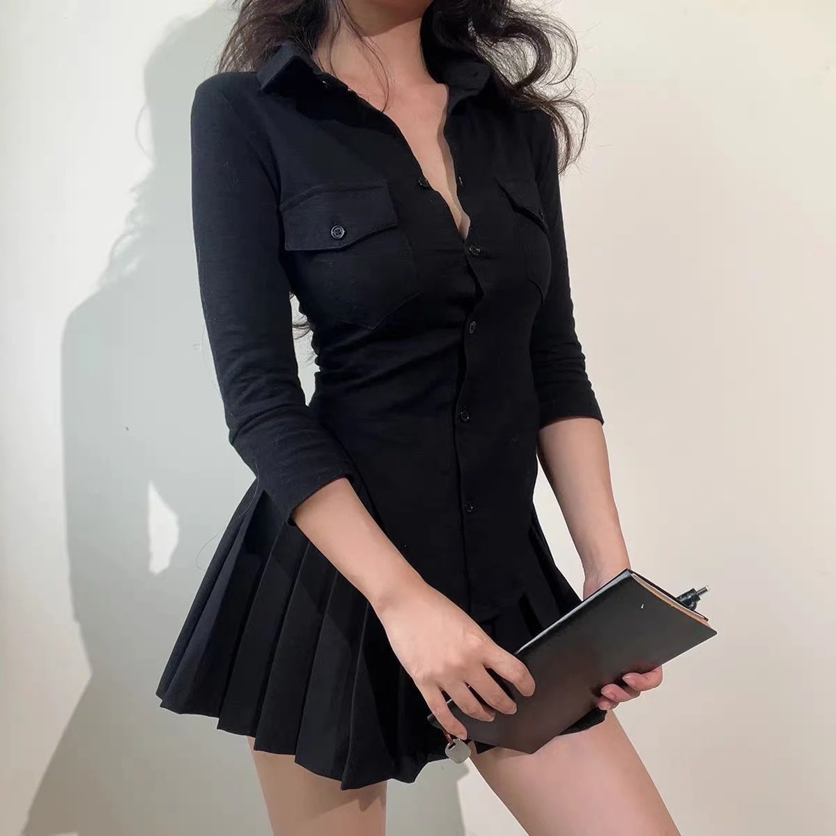 Slim Fit Polyester Office Shirt Women's Solid Color Button Down Commute Blouse Regular Sleeve
Slim Fit Polyester Office Shirt Women's Solid Color Button Down Commute Blouse Regular Sleeve