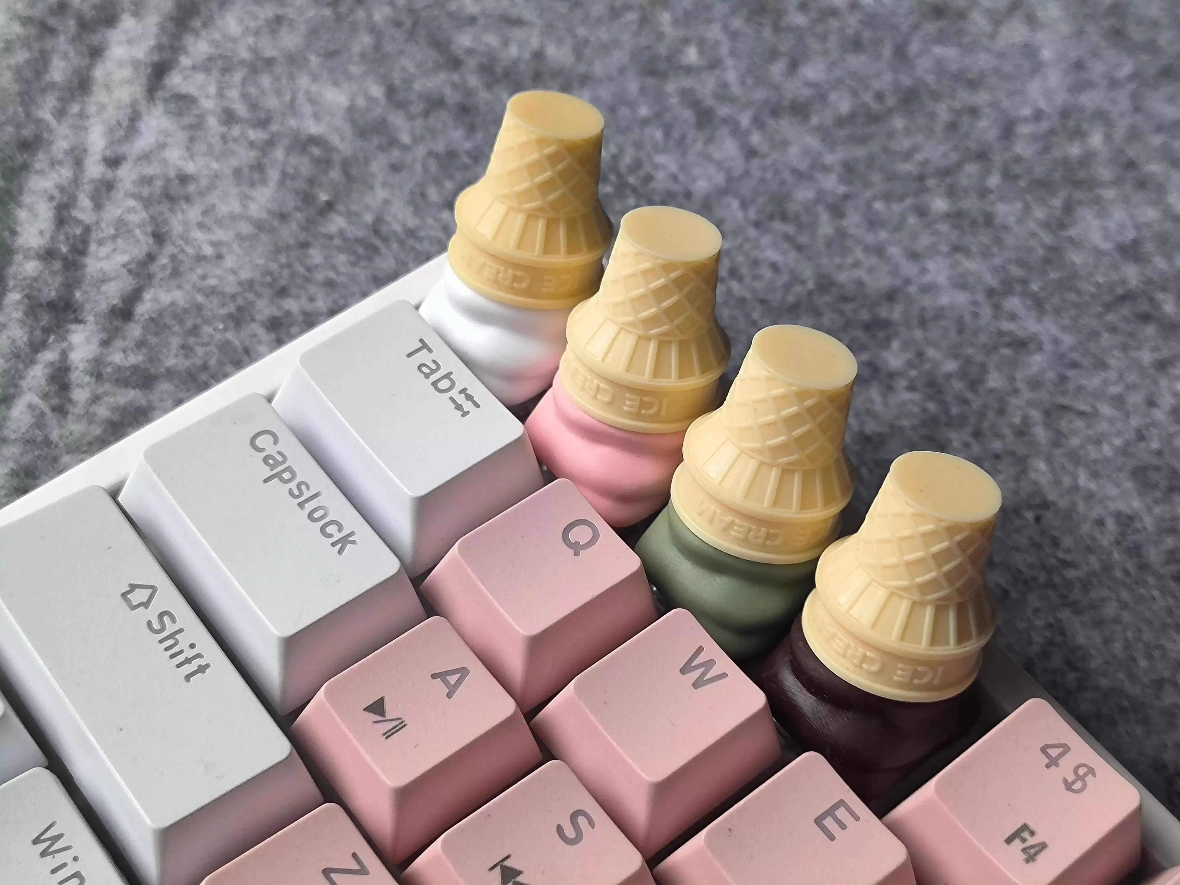 Original Ice Cream Keycaps Custom Resin Gourmet Personalisation Cartoon Personality Keycaps for Mechanical Keyboard Accessory
Original Ice Cream Keycaps Custom Resin Gourmet Personalisation Cartoon Personality Keycaps for Mechanical Keyboard Accessory