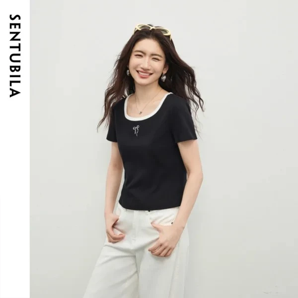 SENTUBILA Women's Knit Short Sleeve T-Shirt Minimalist Black 2026 Summer U-Neck Bow Embroidery Slim Fit Top 162TD6050
SENTUBILA Women's Knit Short Sleeve T-Shirt Minimalist Black 2026 Summer U-Neck Bow Embroidery Slim Fit Top 162TD6050