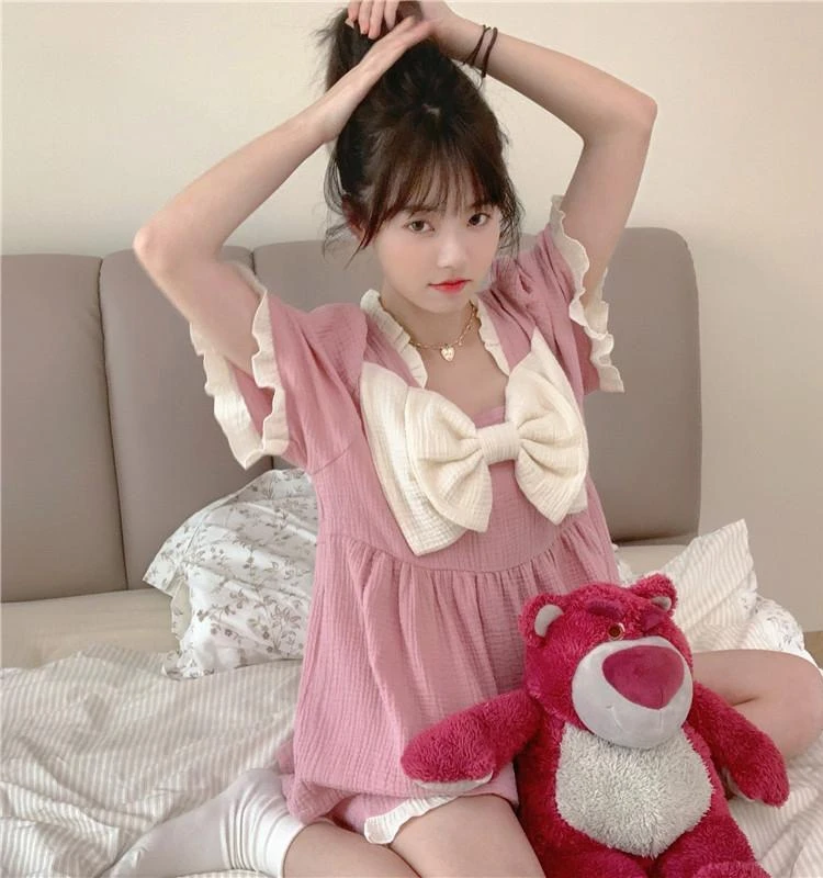 Large Size 300 Pounds Pink Bowtie Sleepwear Set Women Summer Sweet Short Sleeve Shorts Home Clothes Two-piece Set
Large Size 300 Pounds Pink Bowtie Sleepwear Set Women Summer Sweet Short Sleeve Shorts Home Clothes Two-piece Set