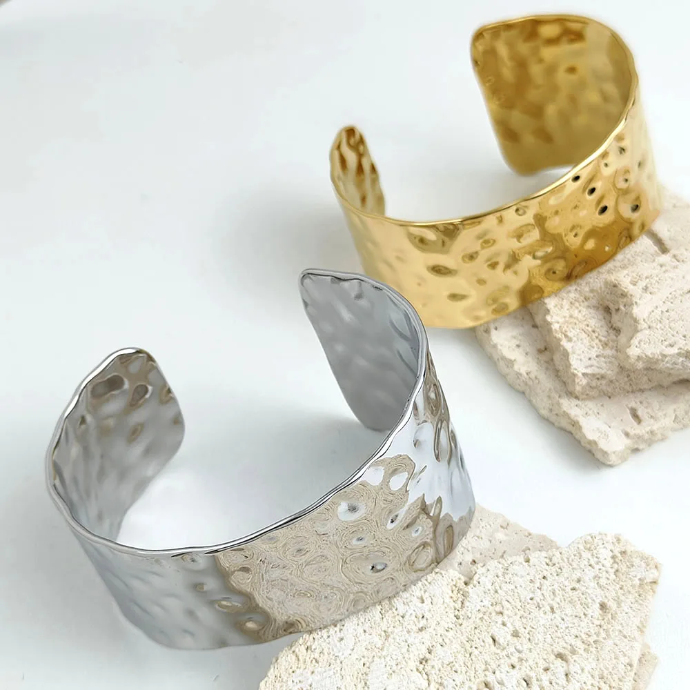 Wavy dot opening bracelet, non-disappearing stainless steel bracelet, 18k, men and women bracelet, new style, simple
Wavy dot opening bracelet, non-disappearing stainless steel bracelet, 18k, men and women bracelet, new style, simple