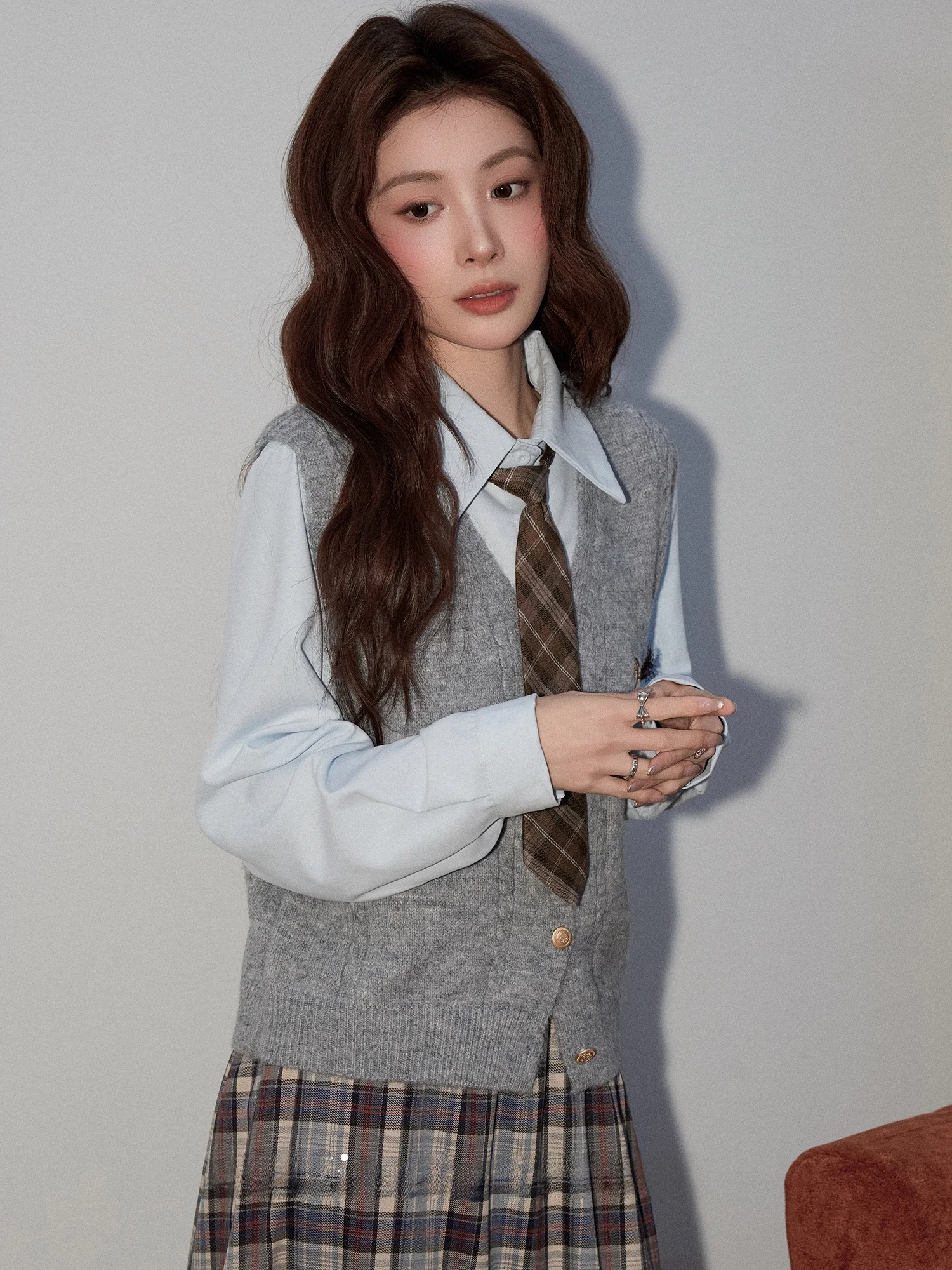 Женский вязаный жилет Princ Sle с V-образным вырезом и вышивкой, новая весенняя коллекция, приталенный крой, топ-майка для повседневной носки
Женский вязаный жилет Princ Sle с V-образным вырезом и вышивкой, новая весенняя коллекция, приталенный крой, топ-майка для повседневной носки