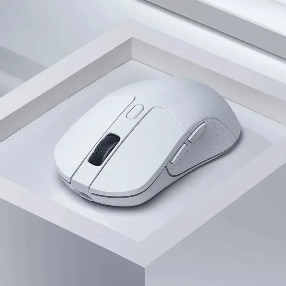 Мышь Keychron M3 Tri Mode PAW3395 с низкой задержкой, эргономичная геймерская мышь для киберспорта, легкие индивидуальные офисные игровые аксессуары
Мышь Keychron M3 Tri Mode PAW3395 с низкой задержкой, эргономичная геймерская мышь для киберспорта, легкие индивидуальные офисные игровые аксессуары