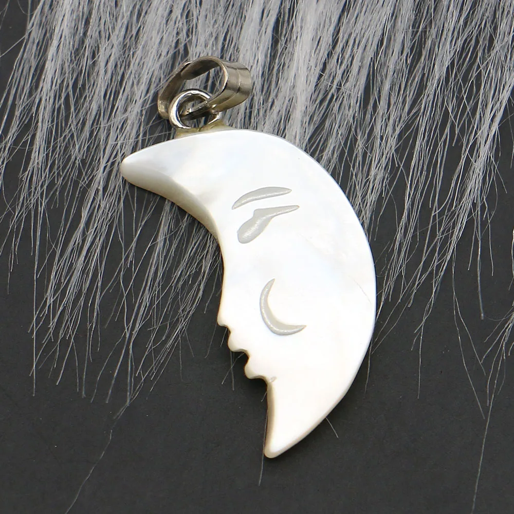 Unique Natural Black Shell Polished Moon Shape Single-Hole Peg Clasp Pendant 11x23mm DIY Necklace Earring Jewelry Accessories
Unique Natural Black Shell Polished Moon Shape Single-Hole Peg Clasp Pendant 11x23mm DIY Necklace Earring Jewelry Accessories