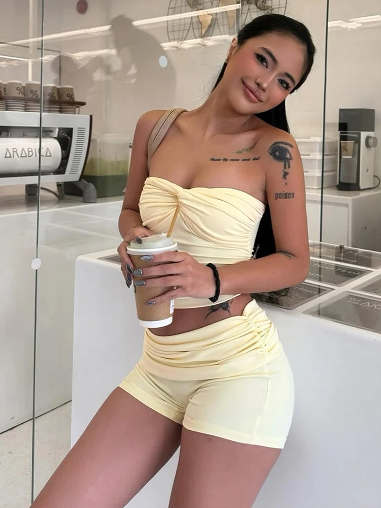 Nibbe Comfortable 2Piece Set Woman Ruched Kink Design Wrap Chest Backless Tube Tops+Skinny Mini Shorts Fashion High Street Suits
Nibbe Comfortable 2Piece Set Woman Ruched Kink Design Wrap Chest Backless Tube Tops+Skinny Mini Shorts Fashion High Street Suits