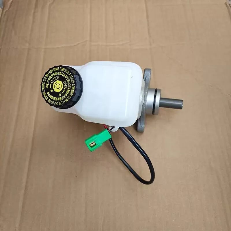 Brake Master Cylinder with Oil Can to Zotye Hunter
Brake Master Cylinder with Oil Can to Zotye Hunter