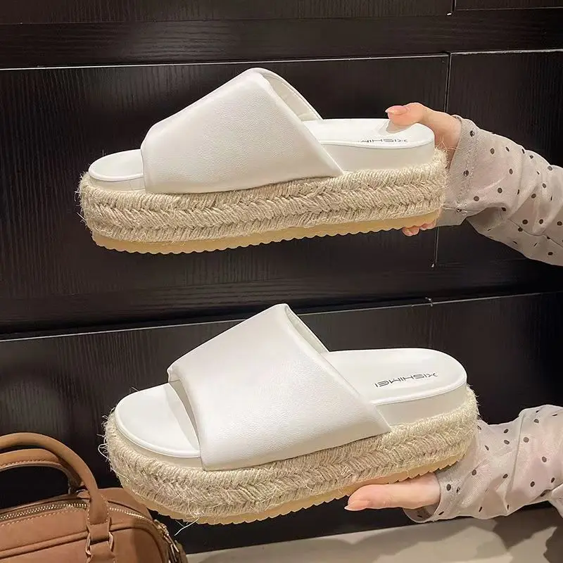 2025 Summer thick-soled high-heeled sandals for women, fashionable woven grass style, comfortable and casual sandals
2025 Summer thick-soled high-heeled sandals for women, fashionable woven grass style, comfortable and casual sandals