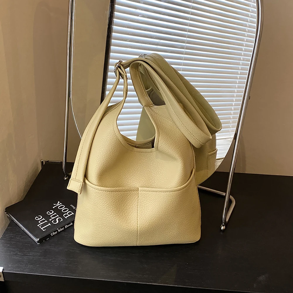 Vintage Solid Color Buckle Tote Bag Women Large Capacity All-Match Versatile Crossbody Bags Daily Commute Composite Packs
Vintage Solid Color Buckle Tote Bag Women Large Capacity All-Match Versatile Crossbody Bags Daily Commute Composite Packs