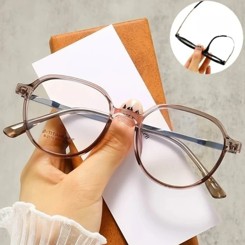 New Women’s Nearsighted Glasses Same As RedNote Style Internet Hype No Makeup Look Retro Literary Polygonal Frame
New Women’s Nearsighted Glasses Same As RedNote Style Internet Hype No Makeup Look Retro Literary Polygonal Frame