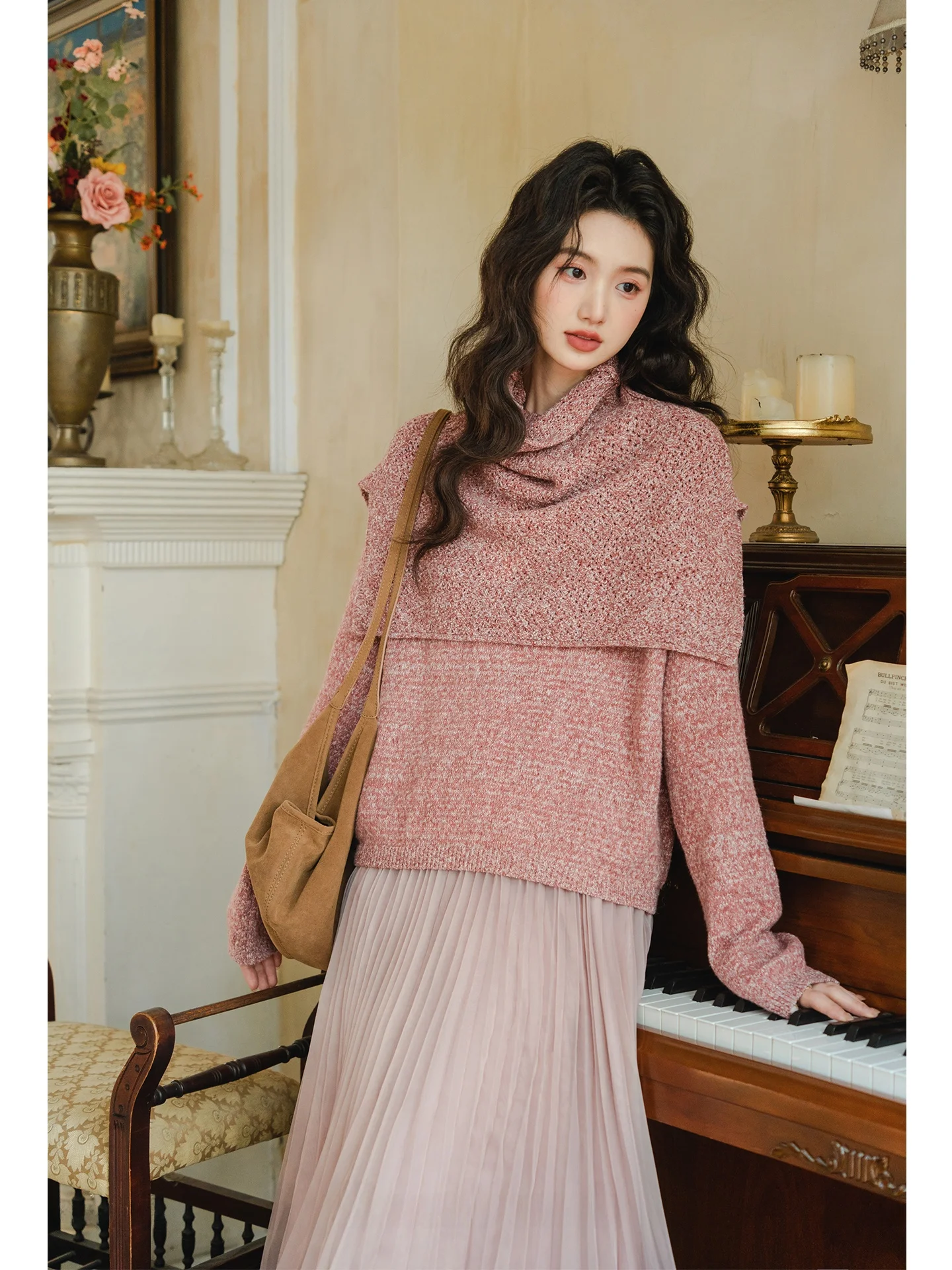 Розовый вязаный свитер и комплект из двух предметов для женщин: повседневный, из полиэфирного волокна, с длинными рукавами, свободного кроя, однотонный, зимний вариант.
Розовый вязаный свитер и комплект из двух предметов для женщин: повседневный, из полиэфирного волокна, с длинными рукавами, свободного кроя, однотонный, зимний вариант.