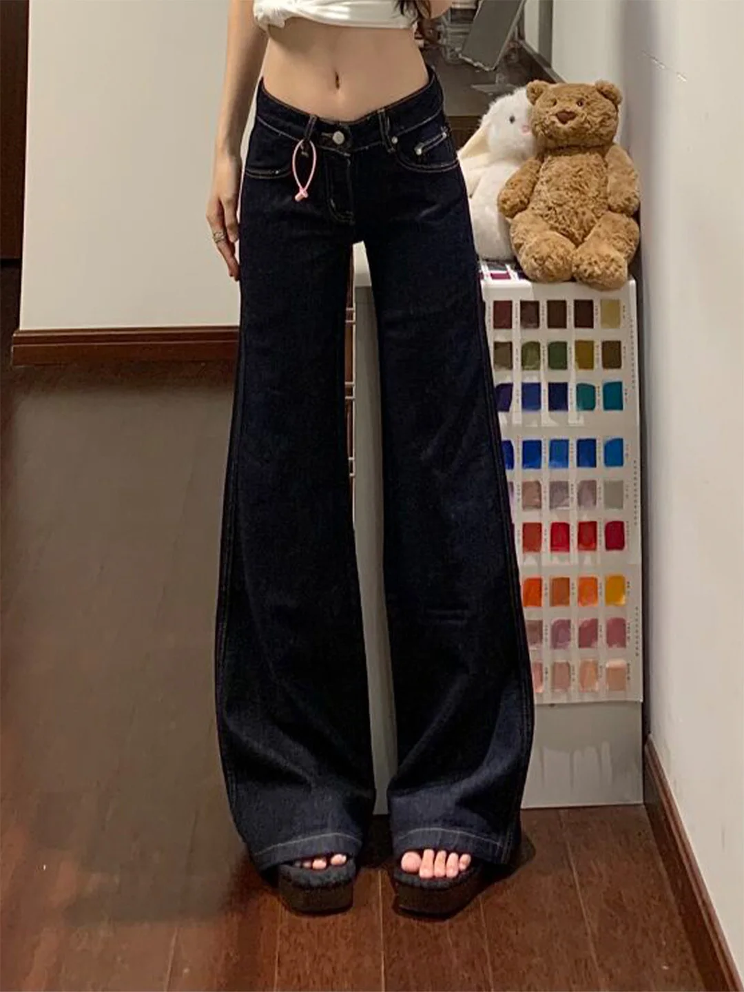 Low Waist Bell Bottom Denim Jeans Women's American Style Summer 2026 Loose Fit Wide Leg Pants Original Blue Casual Jeans
Low Waist Bell Bottom Denim Jeans Women's American Style Summer 2026 Loose Fit Wide Leg Pants Original Blue Casual Jeans