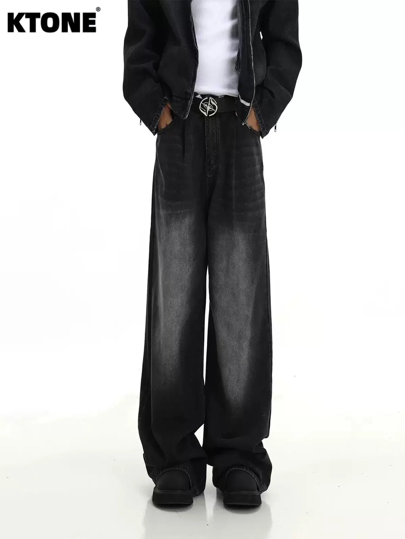 Jeans Drip Black Baggy Denim Y2K Streetwear Style For Dating No accessories or belts included
Jeans Drip Black Baggy Denim Y2K Streetwear Style For Dating No accessories or belts included
