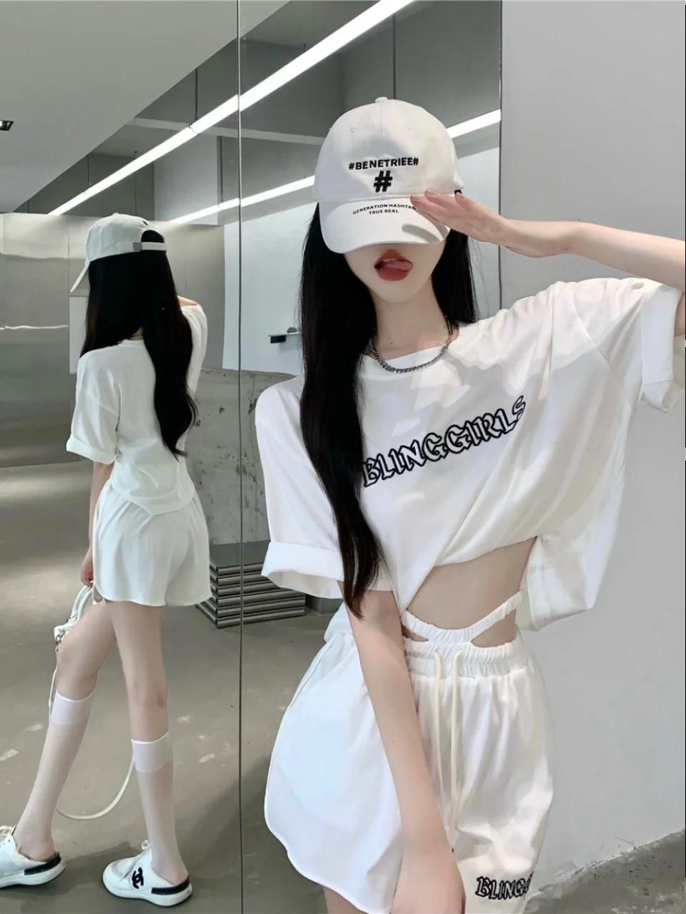 Casual Sweet-and-Spicy Style Short-Sleeve Two-Piece Set Women's Summer Fashion Design Sensation Short Shorts Ensemble
Casual Sweet-and-Spicy Style Short-Sleeve Two-Piece Set Women's Summer Fashion Design Sensation Short Shorts Ensemble