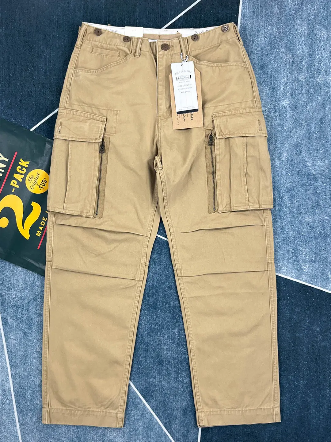 Новые мужские брюки карго из 100% хлопка, весна 2026, в американском ретро-стиле, плотные, прямые, повседневные, с множеством карманов, с эффектом потертости
Новые мужские брюки карго из 100% хлопка, весна 2026, в американском ретро-стиле, плотные, прямые, повседневные, с множеством карманов, с эффектом потертости