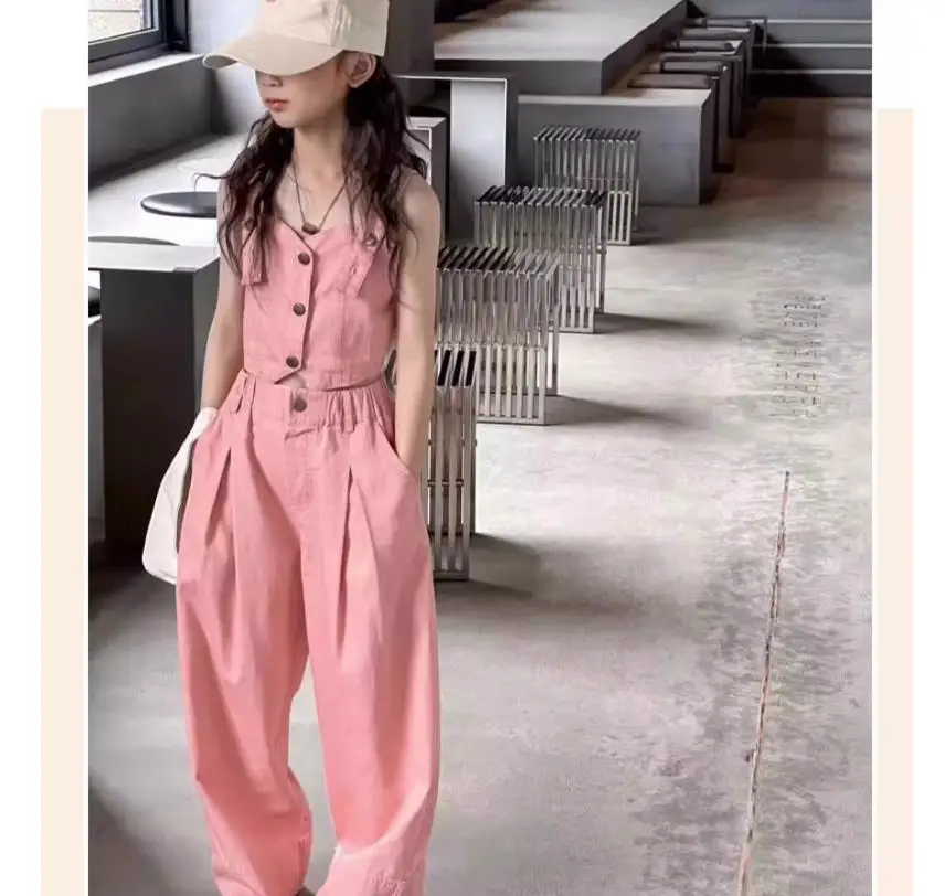 Girls Summer Set 2024 New Versatile Colorful Soft Denim Sling Tank Top Wide Leg Pants Set for Middle and Big Children
Girls Summer Set 2024 New Versatile Colorful Soft Denim Sling Tank Top Wide Leg Pants Set for Middle and Big Children