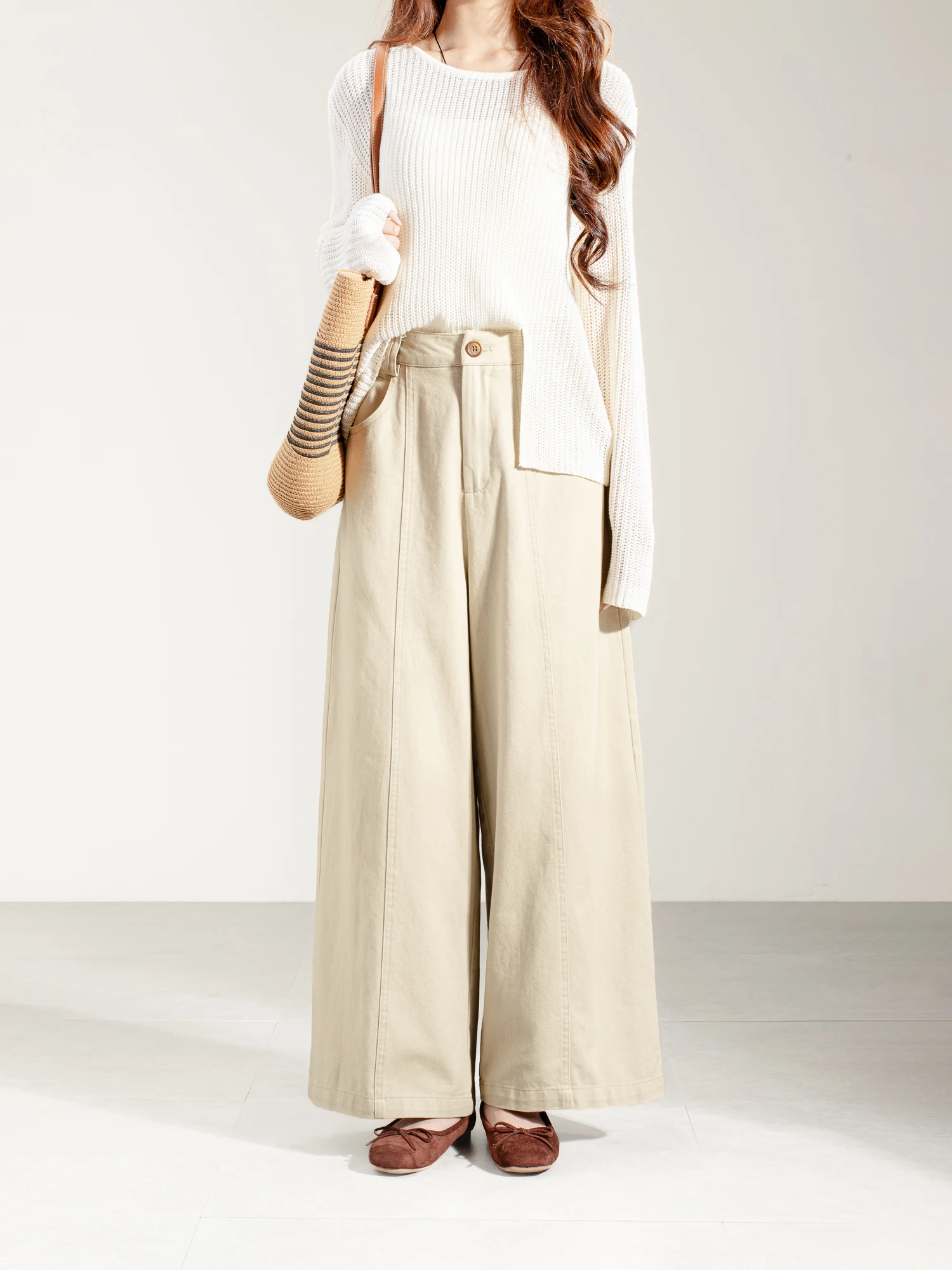 Женские брюки с высокой талией и широкими штанинами для ранней весны, повседневные прямые длинные брюки в корейском стиле, цвет молочного чая
Женские брюки с высокой талией и широкими штанинами для ранней весны, повседневные прямые длинные брюки в корейском стиле, цвет молочного чая