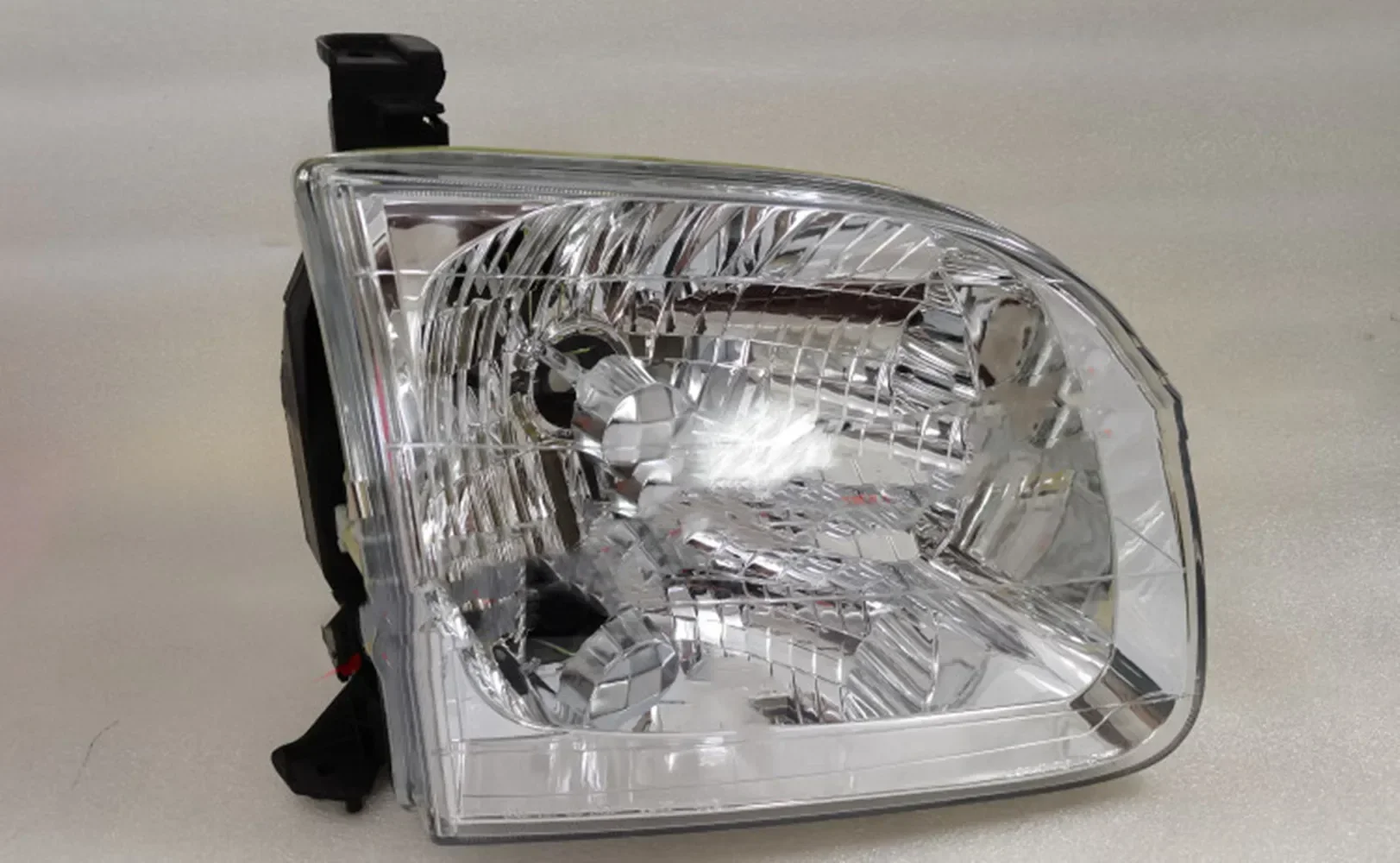 Комплект фонарей для Toyota Tundra Sequoia 4700 2000-2007, фонарь переднего бампера, передняя противотуманная фара в сборе, задний фонарь
Комплект фонарей для Toyota Tundra Sequoia 4700 2000-2007, фонарь переднего бампера, передняя противотуманная фара в сборе, задний фонарь