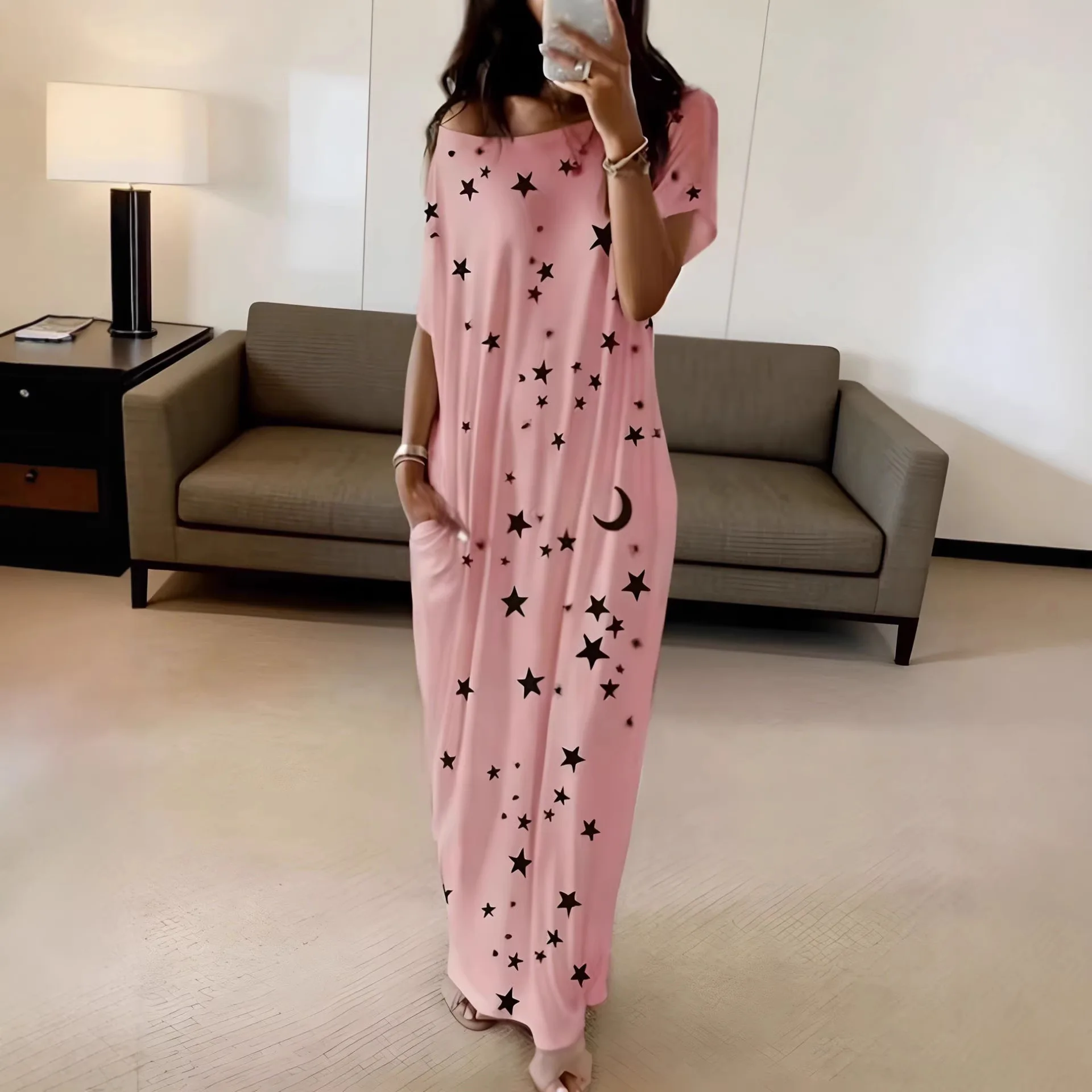 Summer Plus Size Casual Loose Home Long Dress Fashionable Star Print Slanted Shoulder Collar Short Sleeved Dress With Pockets
Summer Plus Size Casual Loose Home Long Dress Fashionable Star Print Slanted Shoulder Collar Short Sleeved Dress With Pockets