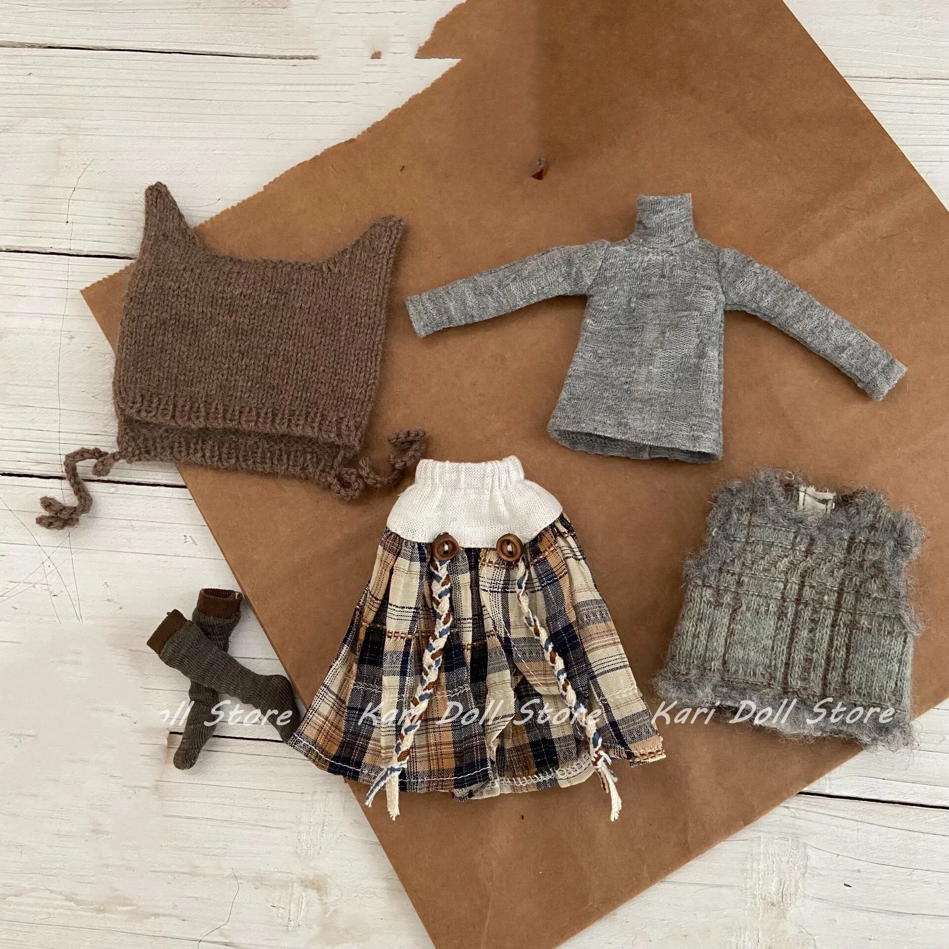 2026 Kari Doll Clothes and skirts Woolen hat and plaid skirt set for Landazz Landoudou Doll
2026 Kari Doll Clothes and skirts Woolen hat and plaid skirt set for Landazz Landoudou Doll
