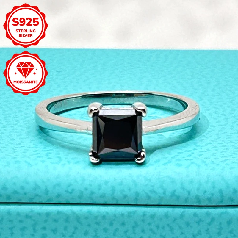 1PC 1Carat Classic Princess Cut Black Moissanite Ring, Simple Moissanite Ring, Elegant Engagement Birthday Gift for Women Men.
1PC 1Carat Classic Princess Cut Black Moissanite Ring, Simple Moissanite Ring, Elegant Engagement Birthday Gift for Women Men.