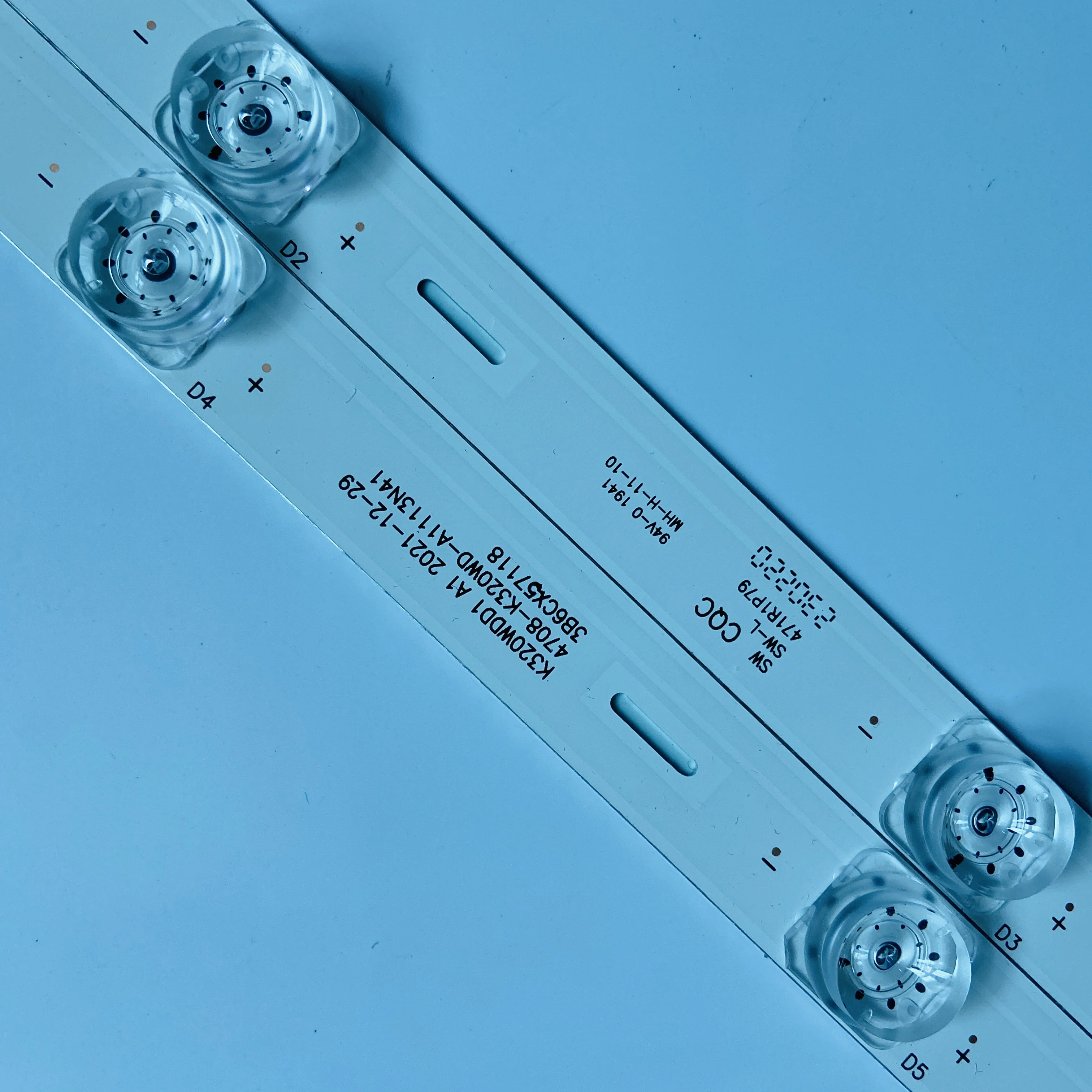LED Backlight strip 6 lamp For 32M3080/60S 4708-K320WD-A3113N11 A3113N41 A1113N41 K320WDD1 A3 A1 358M2C3 32HS522AN 32HS534AN
LED Backlight strip 6 lamp For 32M3080/60S 4708-K320WD-A3113N11 A3113N41 A1113N41 K320WDD1 A3 A1 358M2C3 32HS522AN 32HS534AN