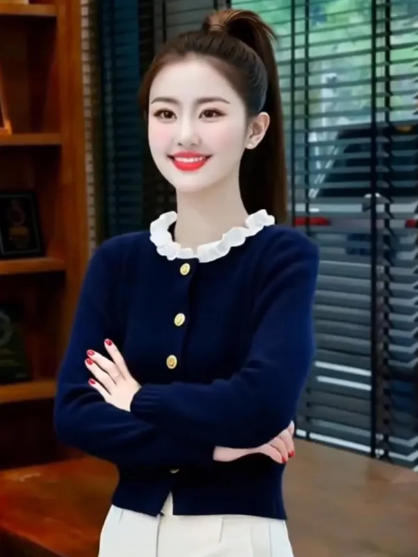 Chic Lazy High-End Knitted Sweater Inner Wear Dark Blue Top Women's Fashion Soft Long Sleeve French Style Commute Warmth
Chic Lazy High-End Knitted Sweater Inner Wear Dark Blue Top Women's Fashion Soft Long Sleeve French Style Commute Warmth