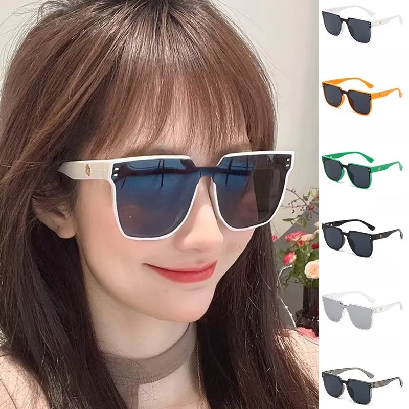 Luxury Women SunGlasses New Vintage Square Sun glasses Men Fashion Brand Designer Female Sunshade Eyewear UV400 Oculos De Sol
Luxury Women SunGlasses New Vintage Square Sun glasses Men Fashion Brand Designer Female Sunshade Eyewear UV400 Oculos De Sol
