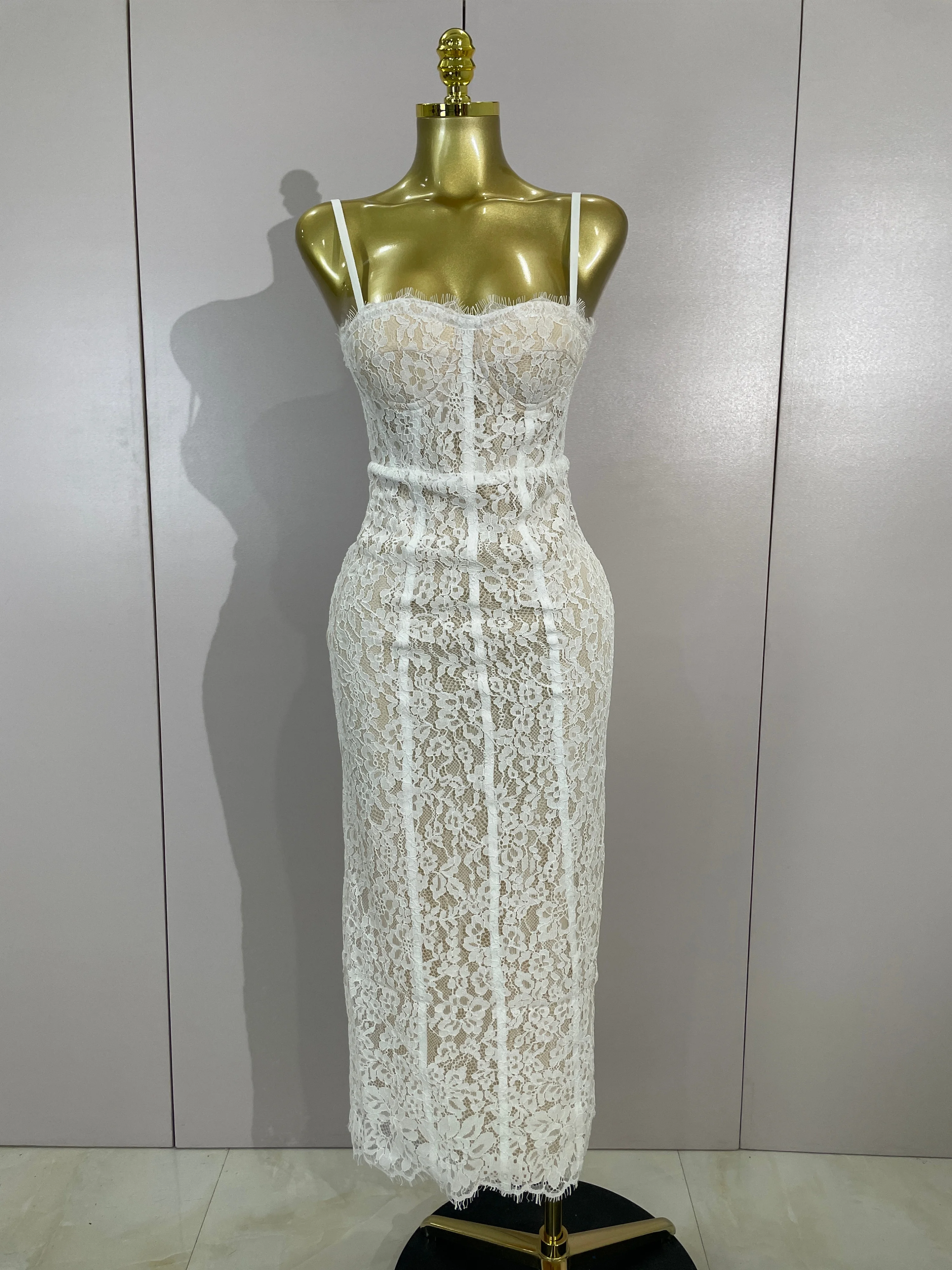 Women Sexy White Lace Sleeveless Bodycon Long Dress Nightclub Party Celebrate Birthday Evening Party Wedding Guest Prom Gowns
Women Sexy White Lace Sleeveless Bodycon Long Dress Nightclub Party Celebrate Birthday Evening Party Wedding Guest Prom Gowns