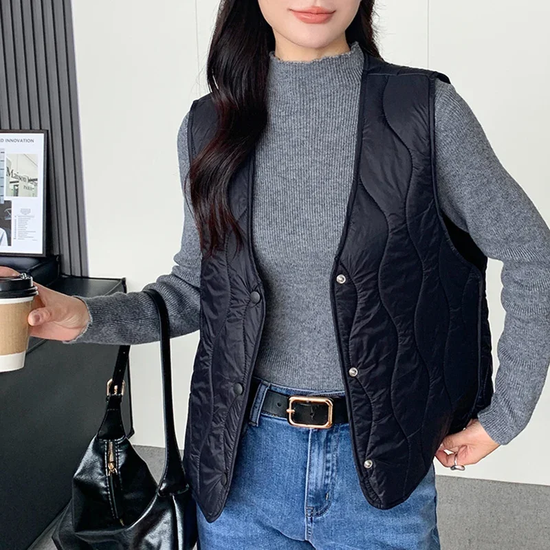 Легкий пуховый хлопковый жилет, женский корейский теплый жилет без рукавов с v-образным вырезом, женский модный однобортный тонкий хлопковый жилет
Легкий пуховый хлопковый жилет, женский корейский теплый жилет без рукавов с v-образным вырезом, женский модный однобортный тонкий хлопковый жилет