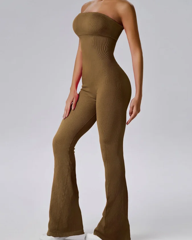 New Fashion 2025 Summer Sexy Elegant Bandeau Sleeveless Workout Jumpsuit Sexy Seamless Scrunch Butt Yoga Rompers
New Fashion 2025 Summer Sexy Elegant Bandeau Sleeveless Workout Jumpsuit Sexy Seamless Scrunch Butt Yoga Rompers