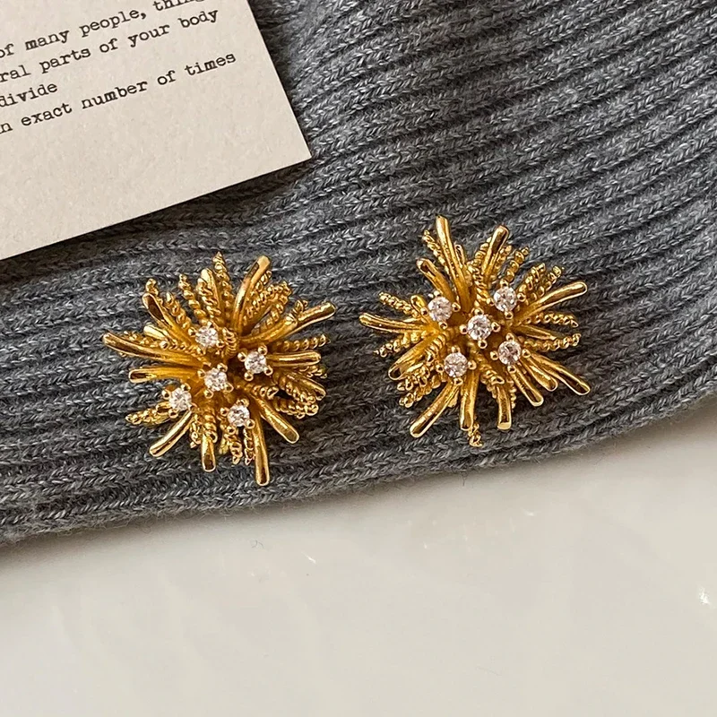 Real 925 Sterling Silver 18K Gold Zircon Flower Stud Earring for Women Light Luxury Fine Jewelry Minimalist Trendy Accessory
Real 925 Sterling Silver 18K Gold Zircon Flower Stud Earring for Women Light Luxury Fine Jewelry Minimalist Trendy Accessory
