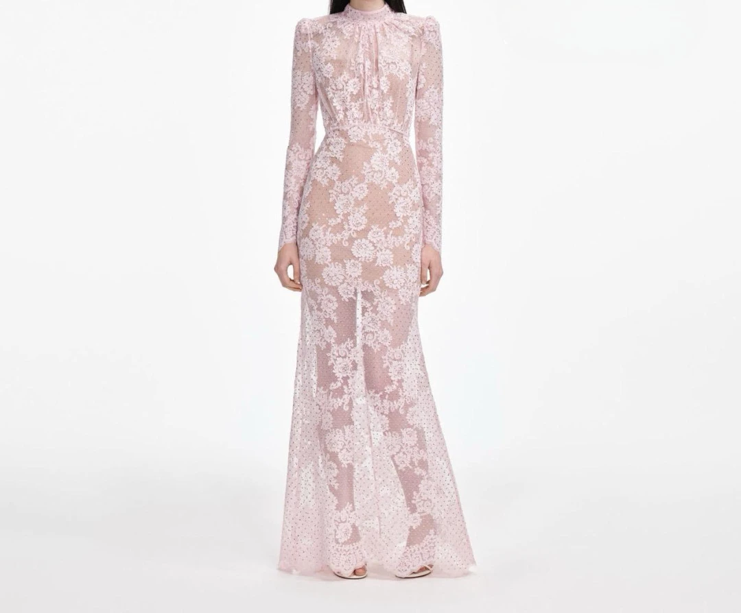 2024 New Arrivals White Long Sleeve Lace Patchwork See Through Back Zipper Closure Maxi Dress
2024 New Arrivals White Long Sleeve Lace Patchwork See Through Back Zipper Closure Maxi Dress
