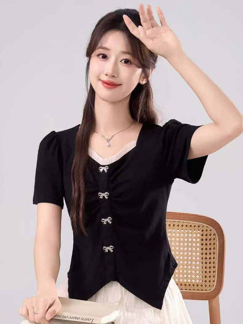Summer French Elegant Waisted Shirt Women Square Collar Short Sleeve Slim Tee Bow Buttons Top 2025 New Sweet Female Clothing
Summer French Elegant Waisted Shirt Women Square Collar Short Sleeve Slim Tee Bow Buttons Top 2025 New Sweet Female Clothing