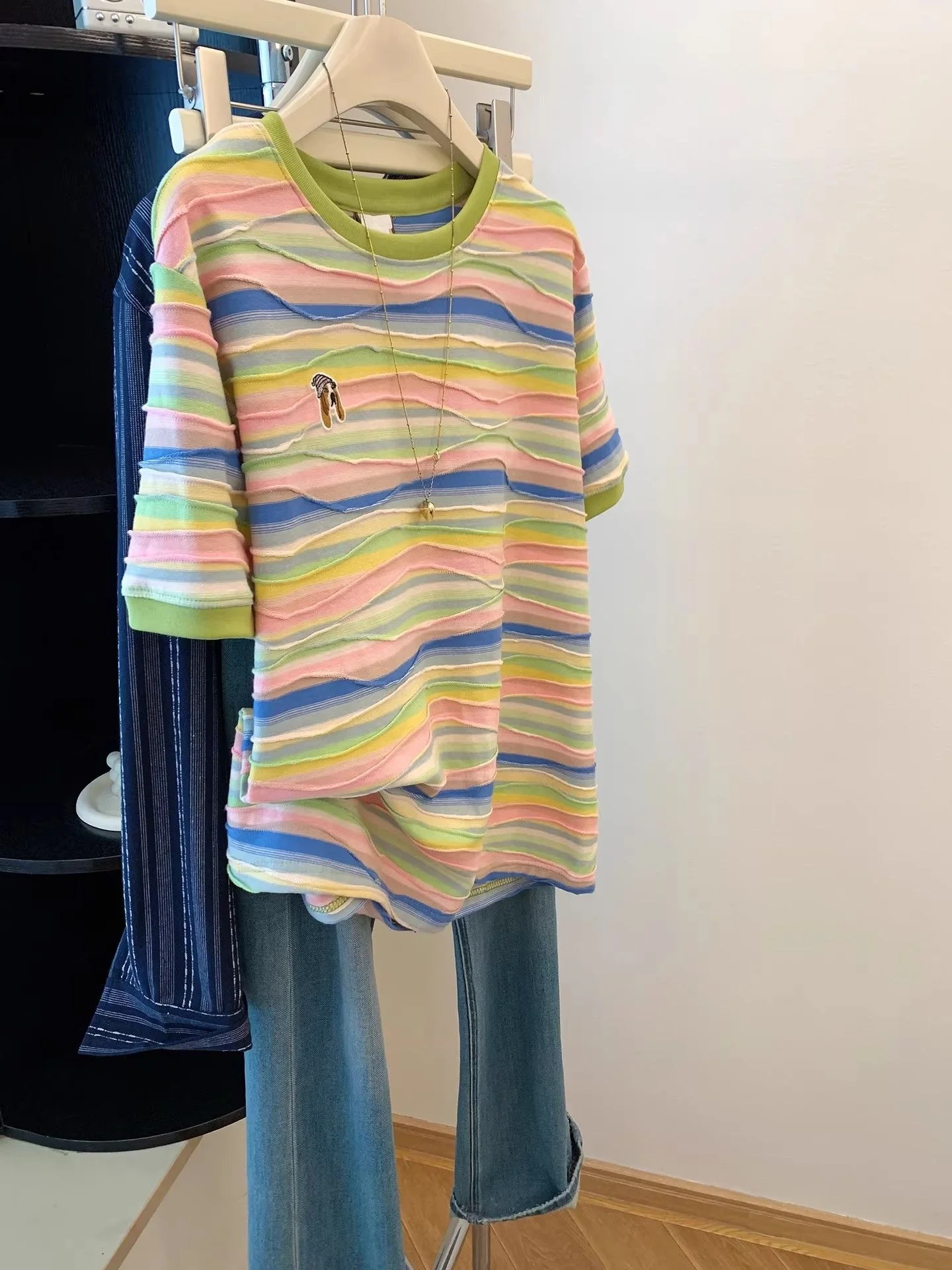 plus Size Women's T-Shirt Short Sleeve Embroidered Striped Summer Loose Fit Casual Style Korean Version round Neck Top
plus Size Women's T-Shirt Short Sleeve Embroidered Striped Summer Loose Fit Casual Style Korean Version round Neck Top