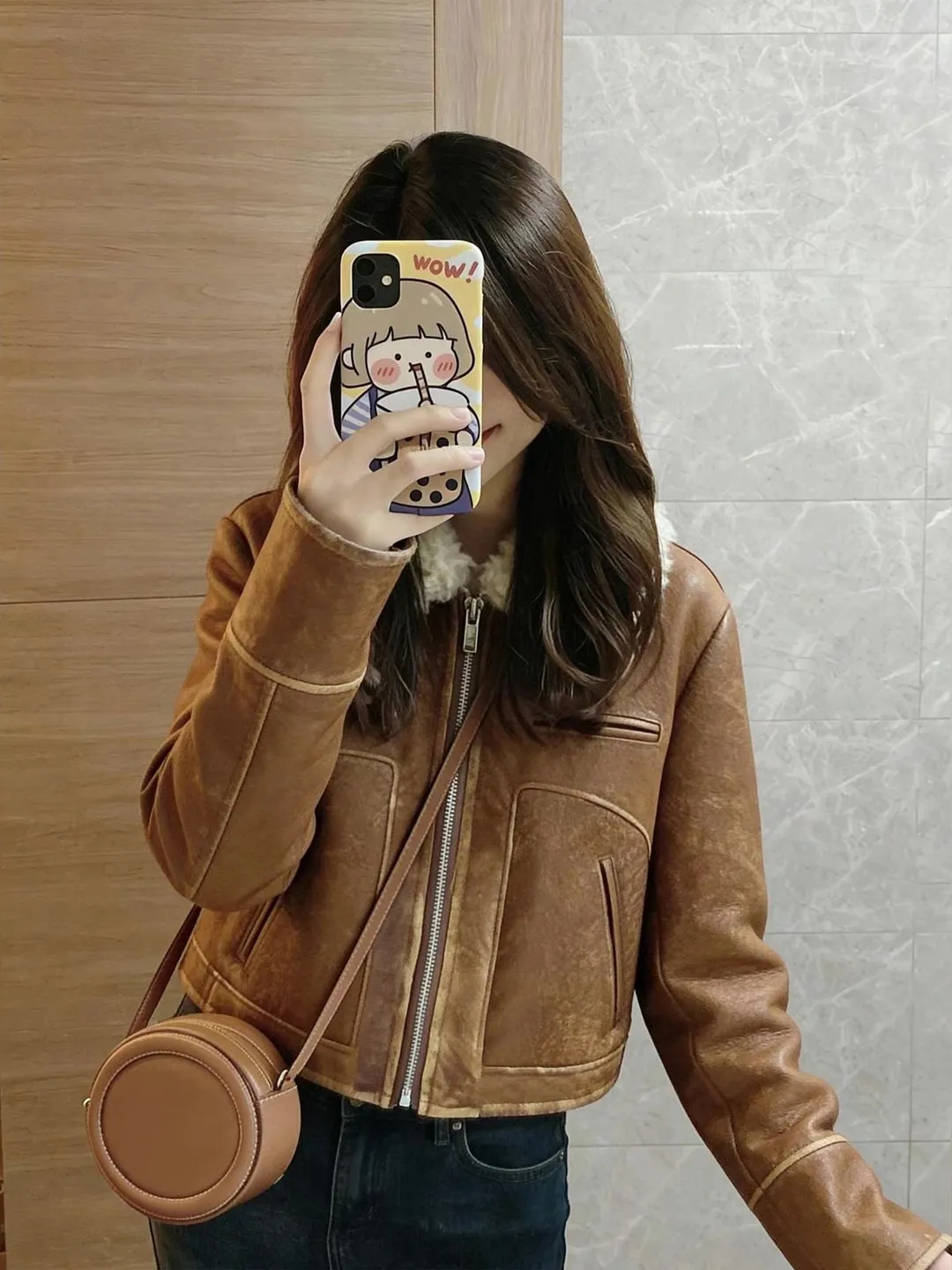 Browan замшевое пальто из меха ягненка с воротником-стойкой в стиле ретро, зимнее новое поступление, женское свободное длинное пальто с высокой талией
Browan замшевое пальто из меха ягненка с воротником-стойкой в стиле ретро, зимнее новое поступление, женское свободное длинное пальто с высокой талией