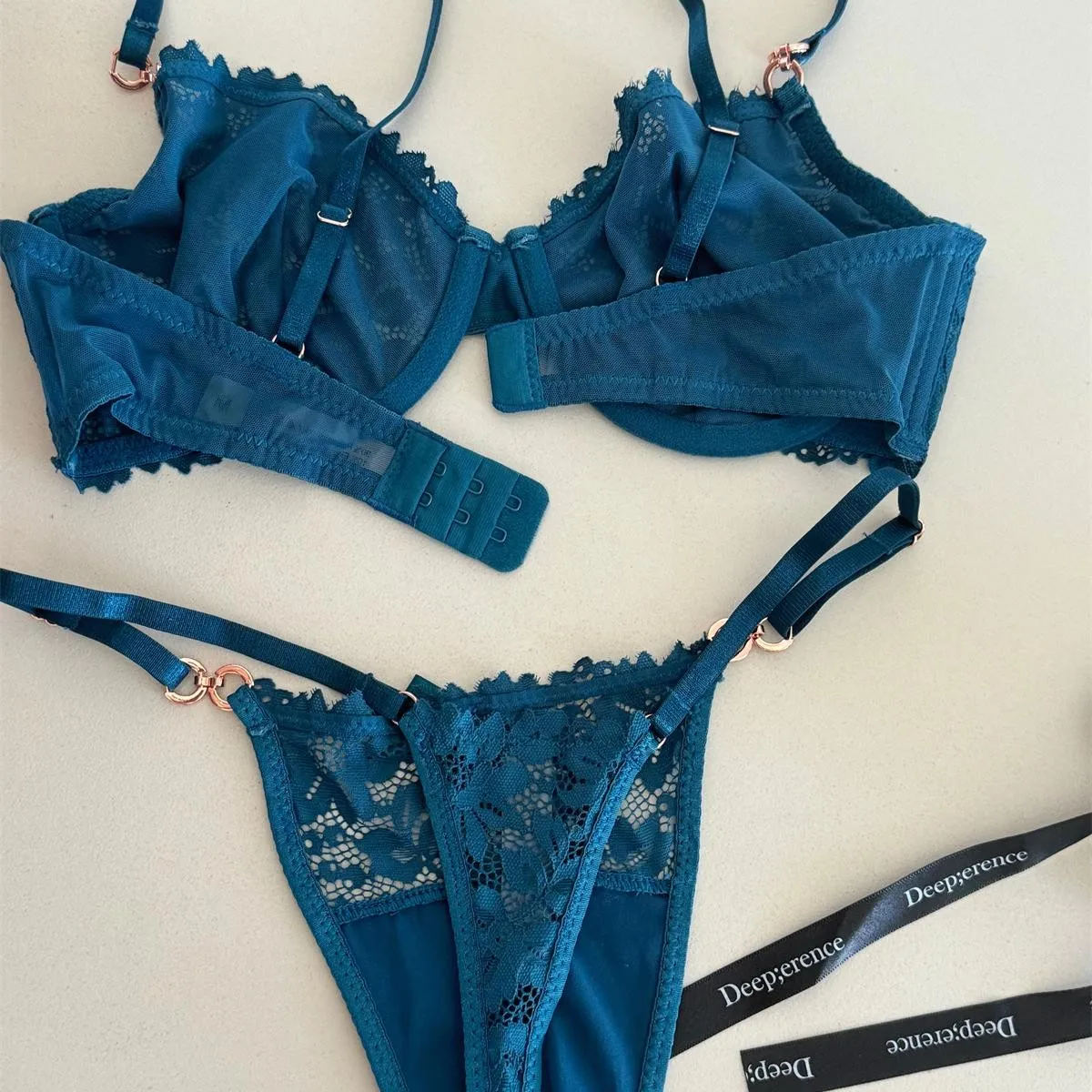 French style charming niche silk, navy blue lace, sexy thin design with steel rim, gathered bra set
French style charming niche silk, navy blue lace, sexy thin design with steel rim, gathered bra set