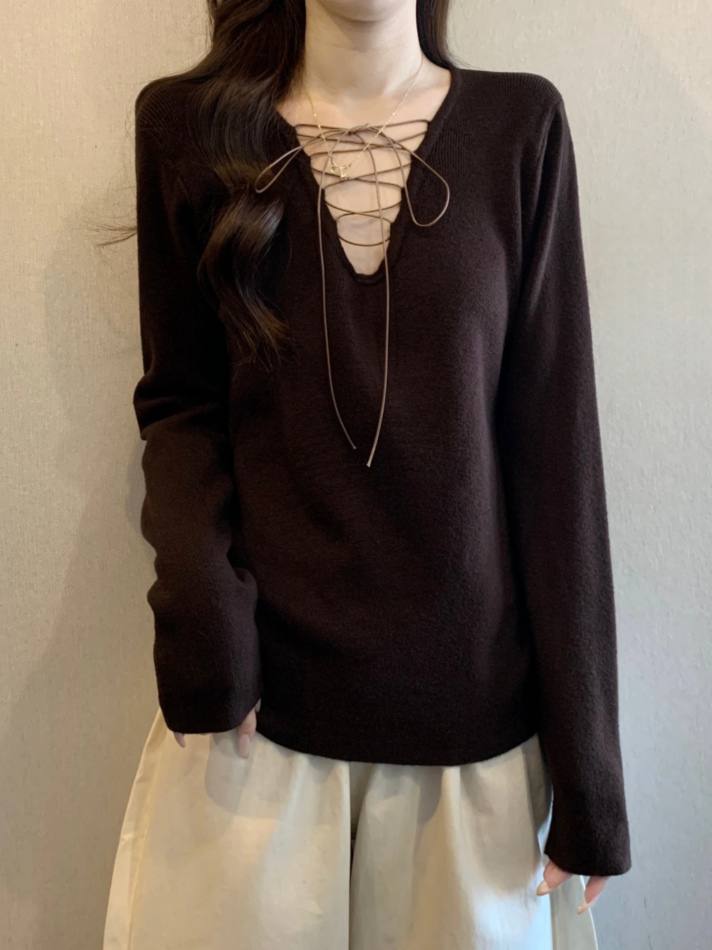 Women's V-neck Long Sleeve Knitted Sweater Belt Design Spring Autumn plus Size Slimming Short Top Comfortable Soft Korean Style
Women's V-neck Long Sleeve Knitted Sweater Belt Design Spring Autumn plus Size Slimming Short Top Comfortable Soft Korean Style